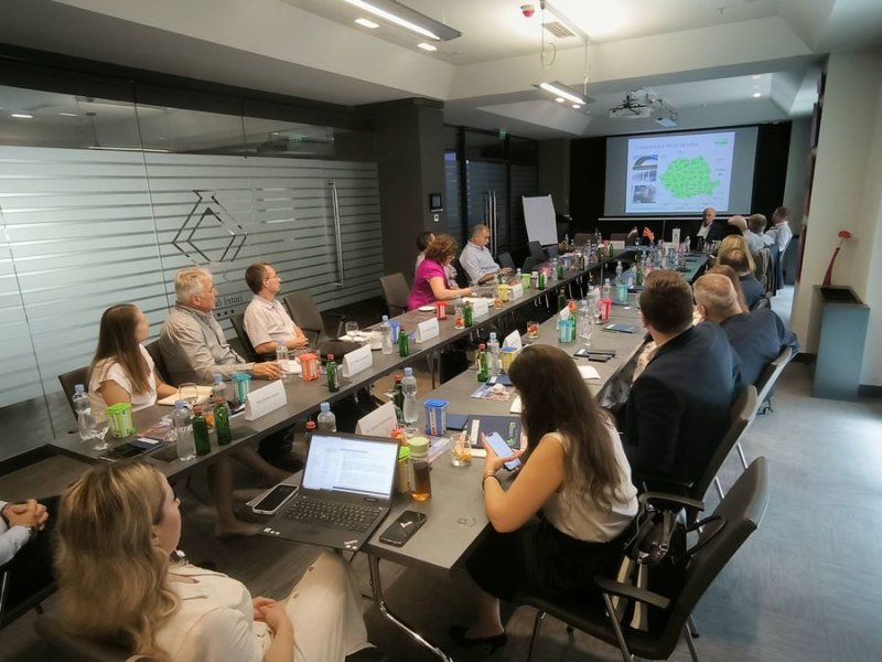 239e3b7a7a9c7a247918eaf0a6e5bc53