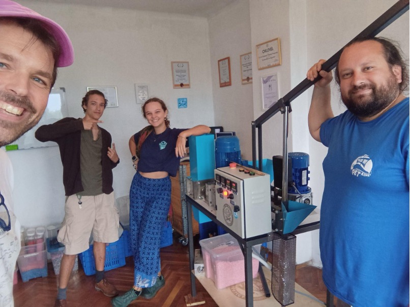 C4469364 Ee50 407a Be81 82d79259da45